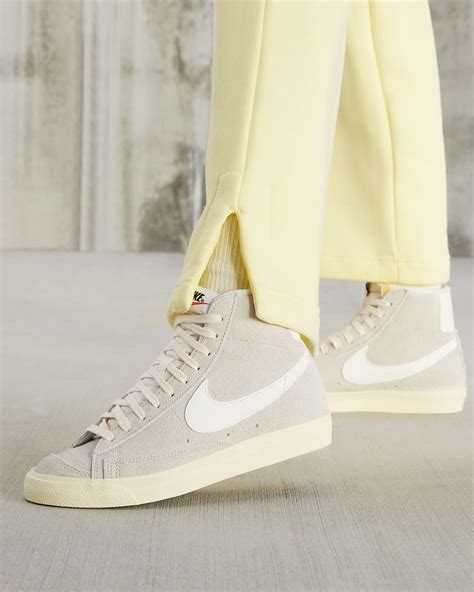 nike blazer mid'77 vintage women's